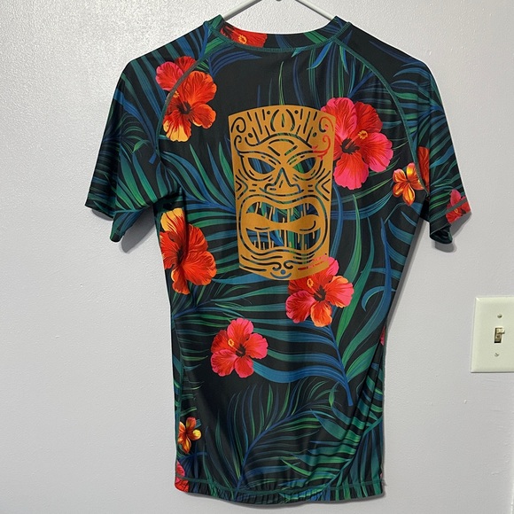 Floral Tropical Rash Guard - Picture 3 of 4